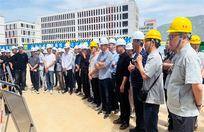 2025年4月17日，由莆田市涵江区住房和城乡建设局主办、天九娱乐三建承办的钢筋安装工程质量防控现场交流会在联东U谷·涵江海峡智造产业谷一期成功召开。